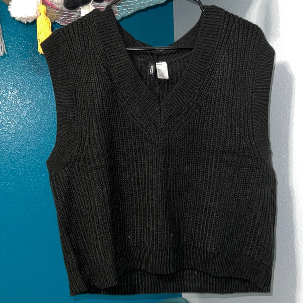 Black Oversized Cropped Sweater Vest